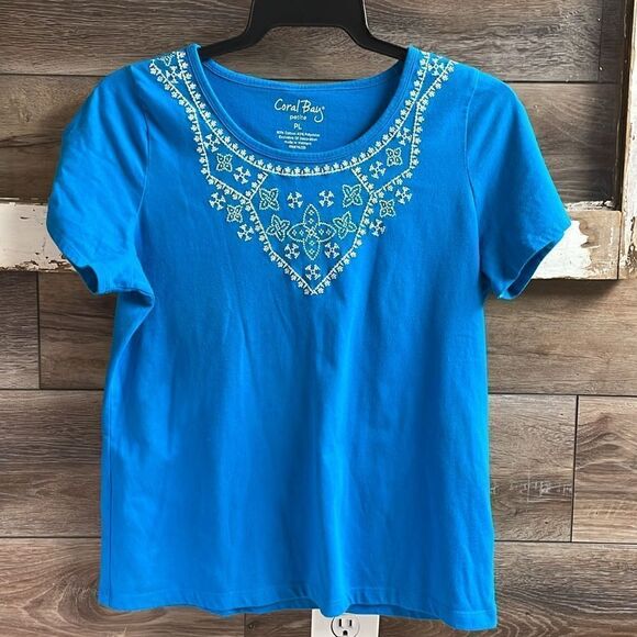 Coral Bay Petite Ladies , Size Petite Large, Blue with White Embroidered Trim - Picture 1 of 5